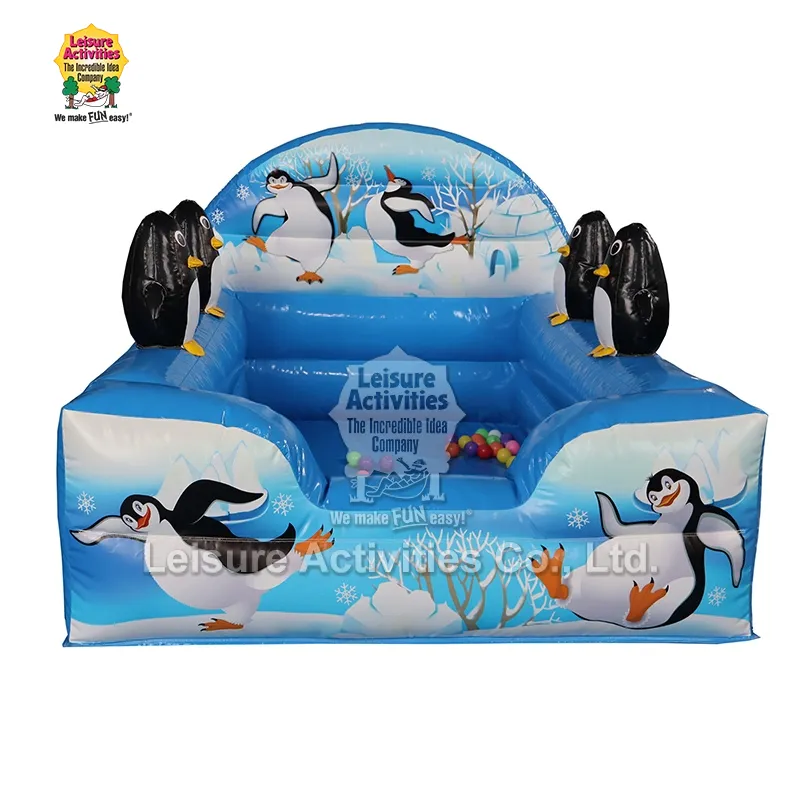 Pinguinoen bola-igerileku puzgarria, aire malabaristarekin Pinguinoen bola-igerileku puzgarria, aire malabaristarekin